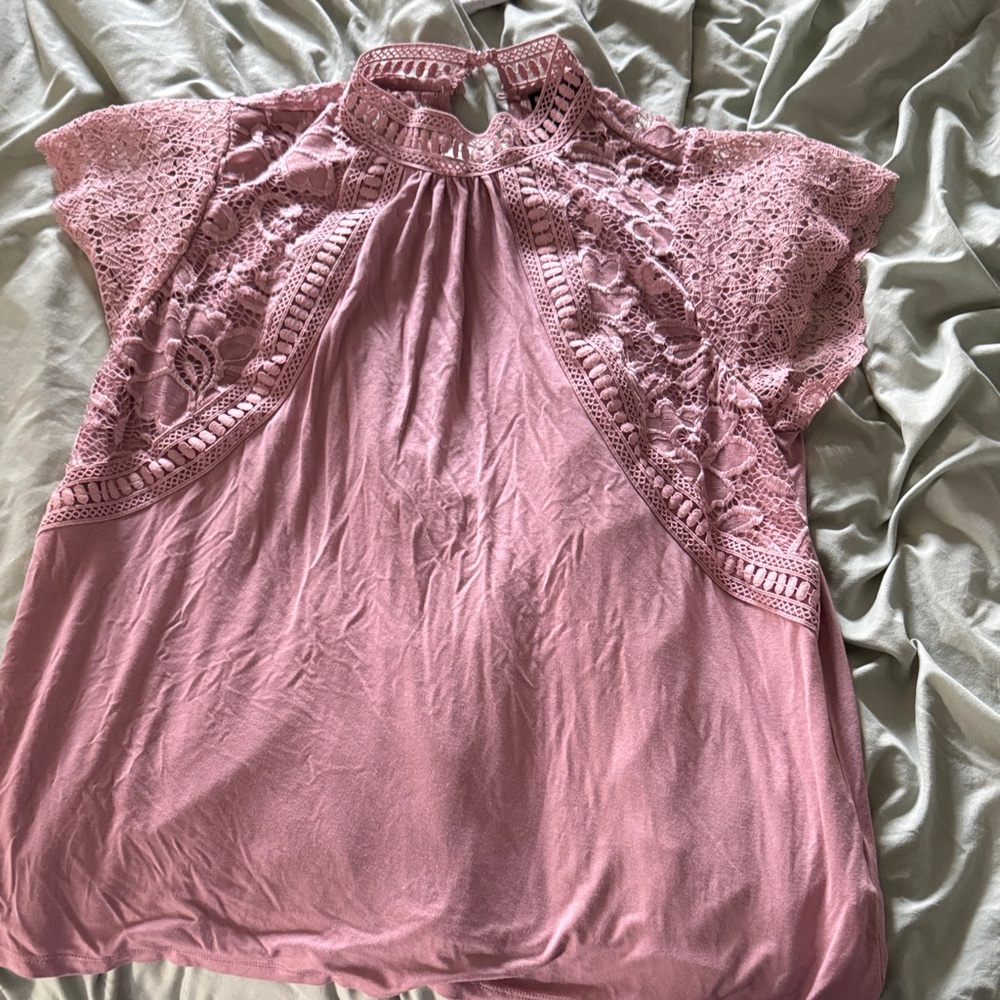 Cable & Gauge Dusty Rose Crochet Yoke Flutter Sleeve Top